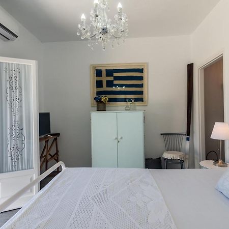 Maison Triantatria Plaka  ภายนอก รูปภาพ