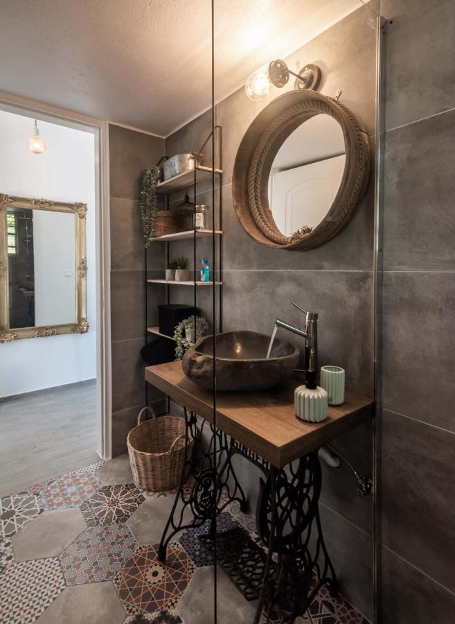 Maison Triantatria Plaka  ภายนอก รูปภาพ